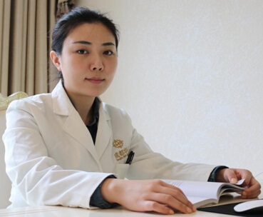 成都美立方（原华博）医疗美容医院杨黎黎