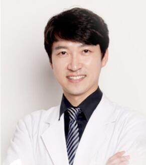 北京爱慕(原爱彼）医疗美容诊所李炫直