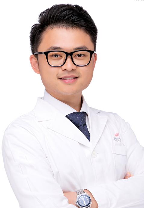 深圳同步口腔门诊部胡伟涛