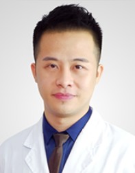 佛山东康医疗美容门诊部何镇宇