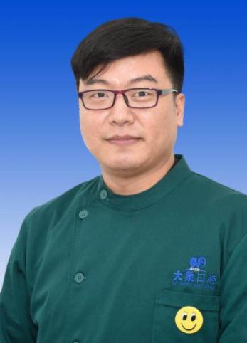 海口大象口腔门诊部丛靖宇