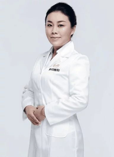 达州市中心医院医学美容中心孙叶培