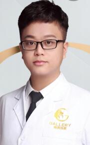 深圳恩吉娜医疗美容门诊部邓杰