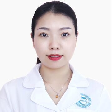 成都萃颜堂医学门诊部杨小群