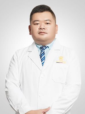 贵阳柏德口腔门诊部任义