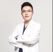 成都当代医疗整形美容门诊部王皓民