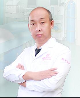 王新东