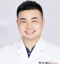 成都市第二人民医院医疗美容科夏伟