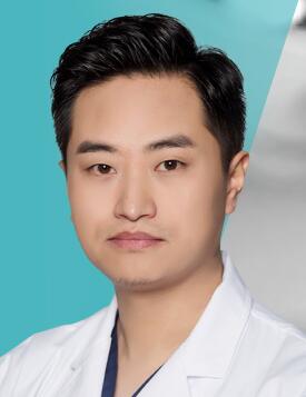 成都格莱丽医疗美容门诊部石峰