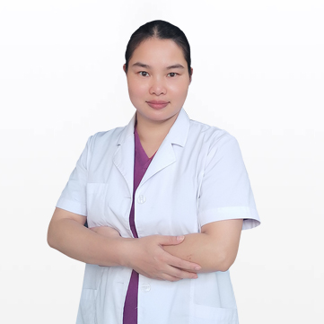 钦州牙博士口腔门诊部何小婷