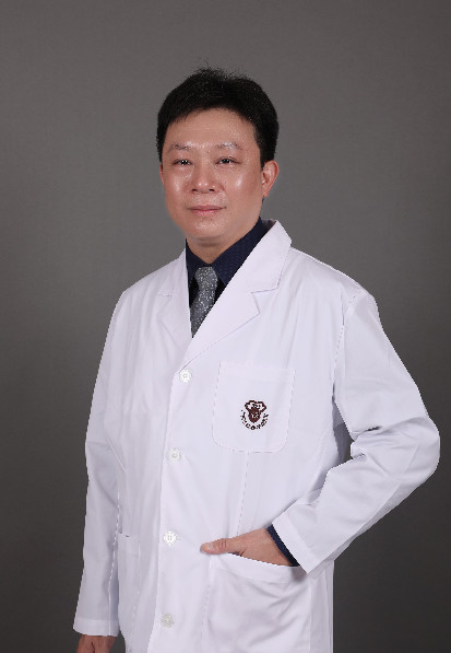 东莞安美医疗美容门诊部黄峻
