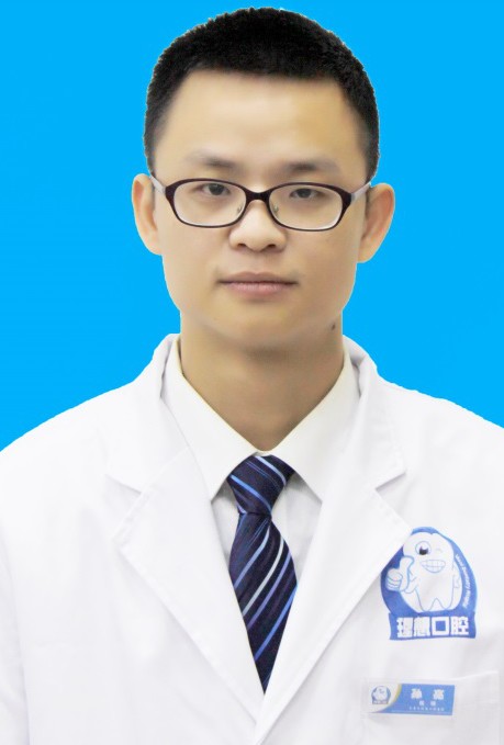 重庆理想口腔医院孙亮