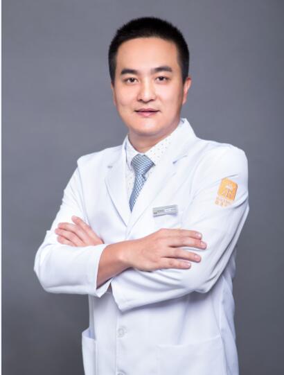 广州壹加壹美容医院黄其然
