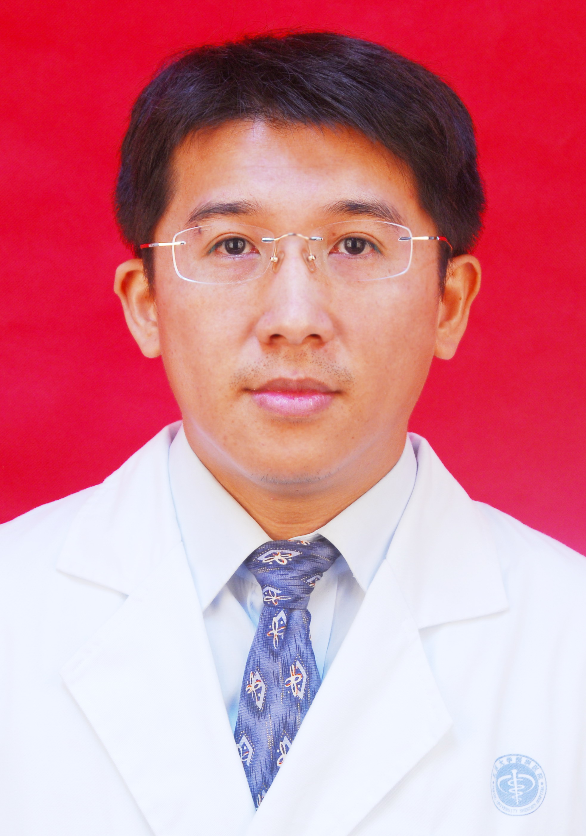 北京大学深圳医院美容整形科粘铭轩