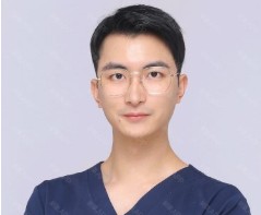 成都蜜拉贝儿医疗美容门诊部李炜毅